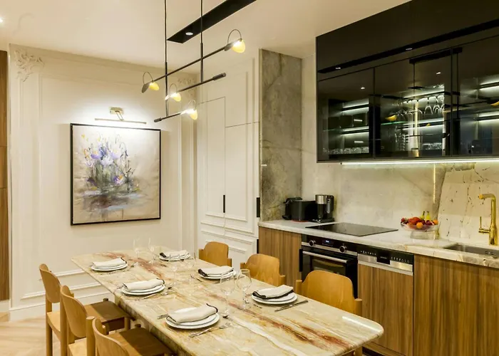 Luxury With Beautiful Views *